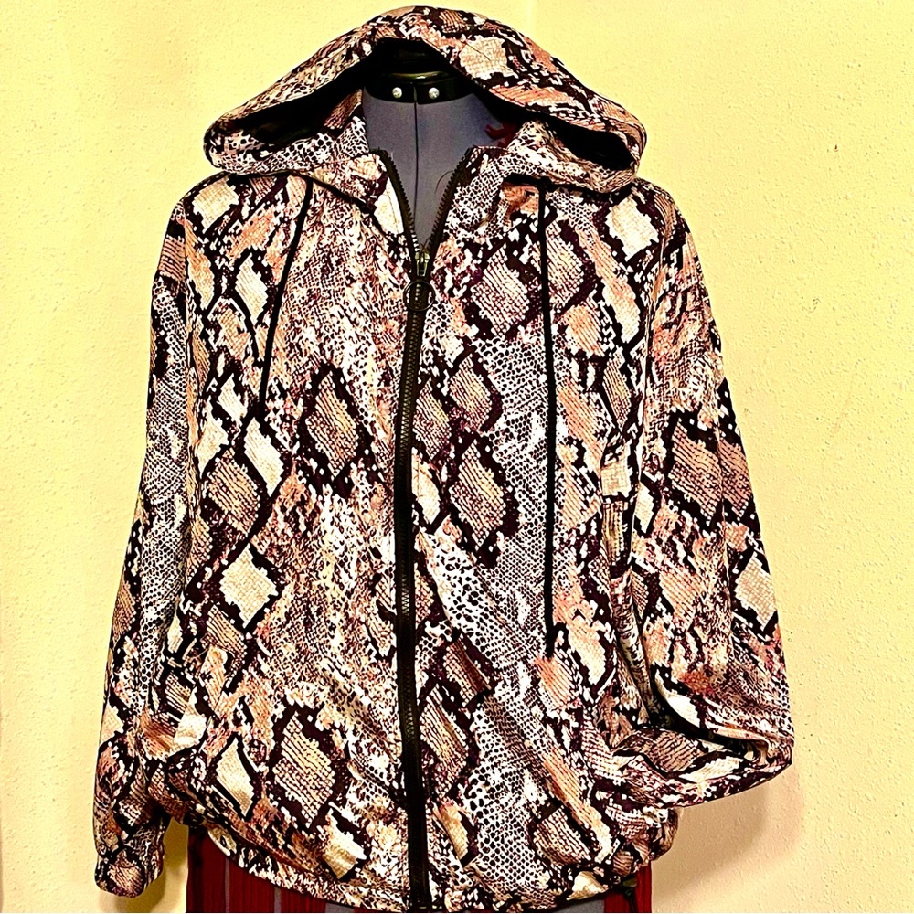 Windbreaker raincoat like new